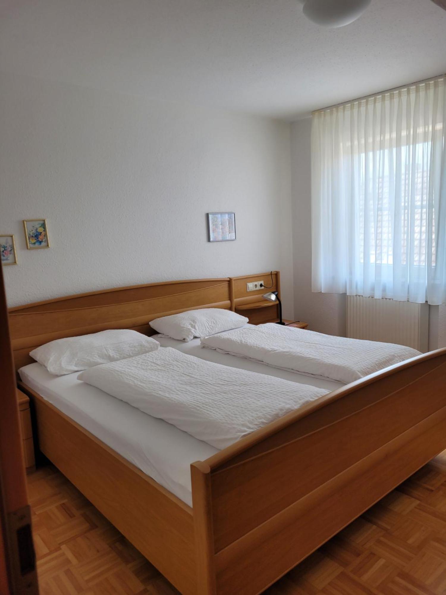 Gaestehaus-zum-see *
