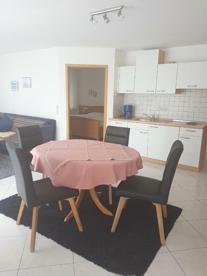 Gaestehaus-zum-see *